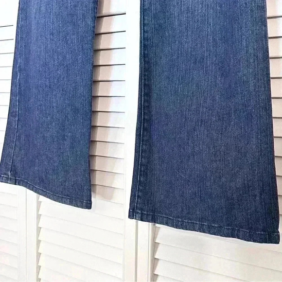 NWT CAbi 511R Straight Bootcut Jeans | Medium Wash | SZ 10 - Picture 2 of 8